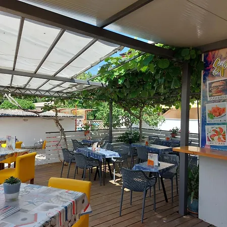 Nina Novigrad (Istria)