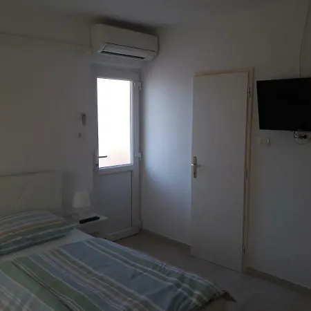 Πανσιόν Nina 2*