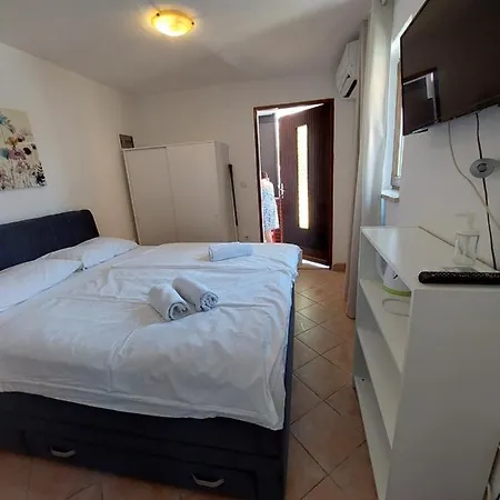Nina 2* Novigrad Istria