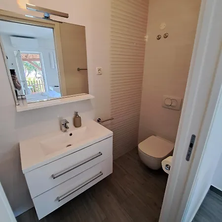 Nina Guest house