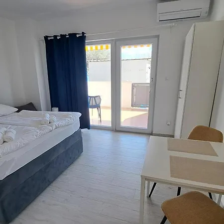Nina 2* Novigrad Istria