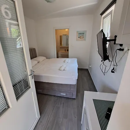Nina Guest house 2*