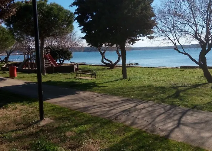 Nina Novigrad Istria