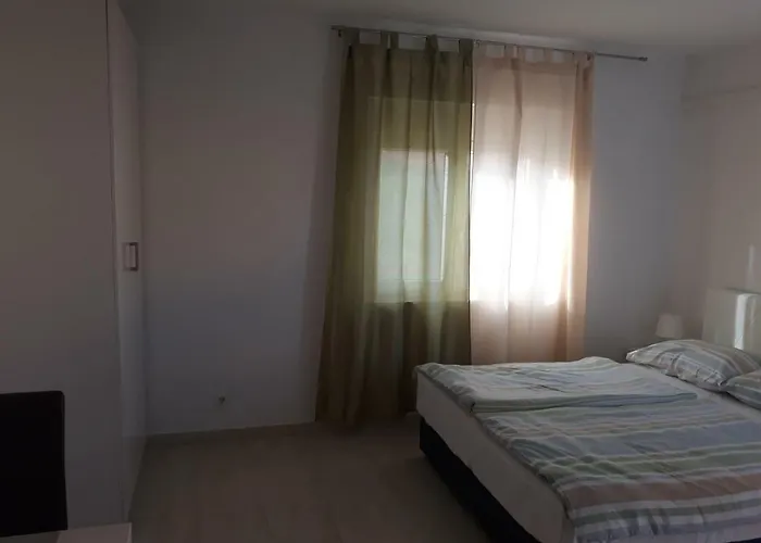 Nina Novigrad Istria