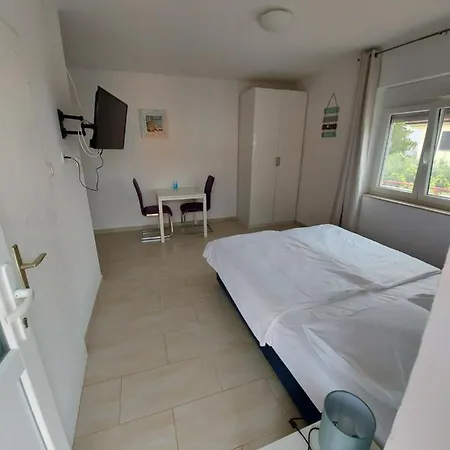 Nina Guest house 2*