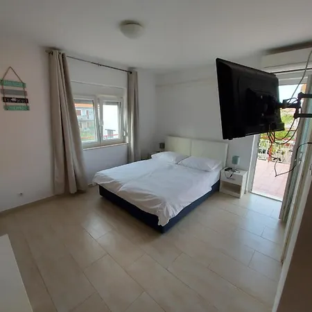 Nina Guest house