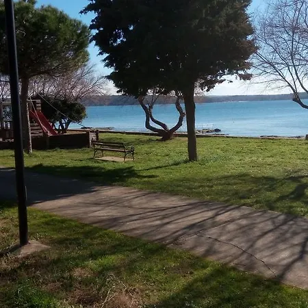 Nina Novigrad Istria